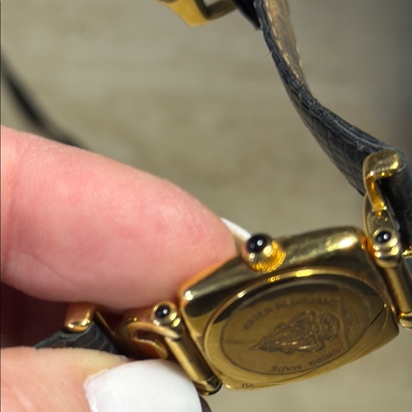 Gucci Vintage Classic Gold Leather Black Watch Full Inclusion ⭐️? main image 8